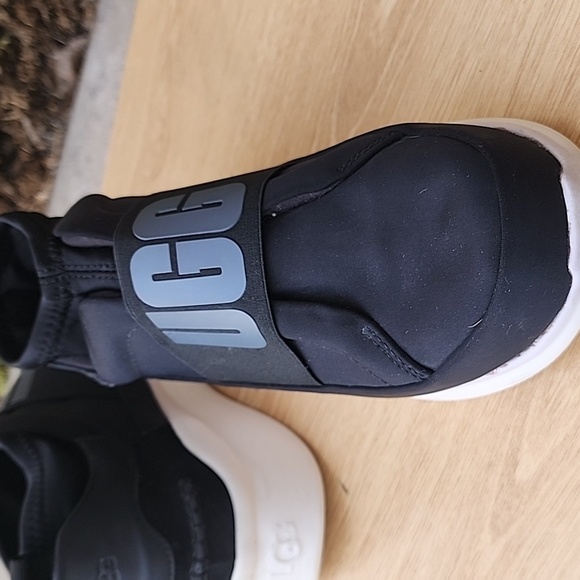 Ugg Neutra Slip On Sock Sneaker Black/White Size 8.  - Picture 6 of 12